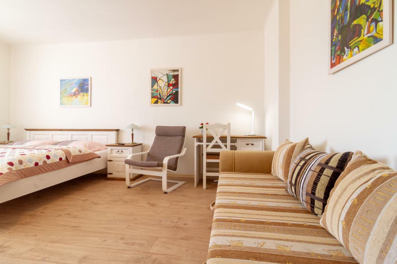 Apartmany U Nemocnice Ceske Budejovice Exterior photo